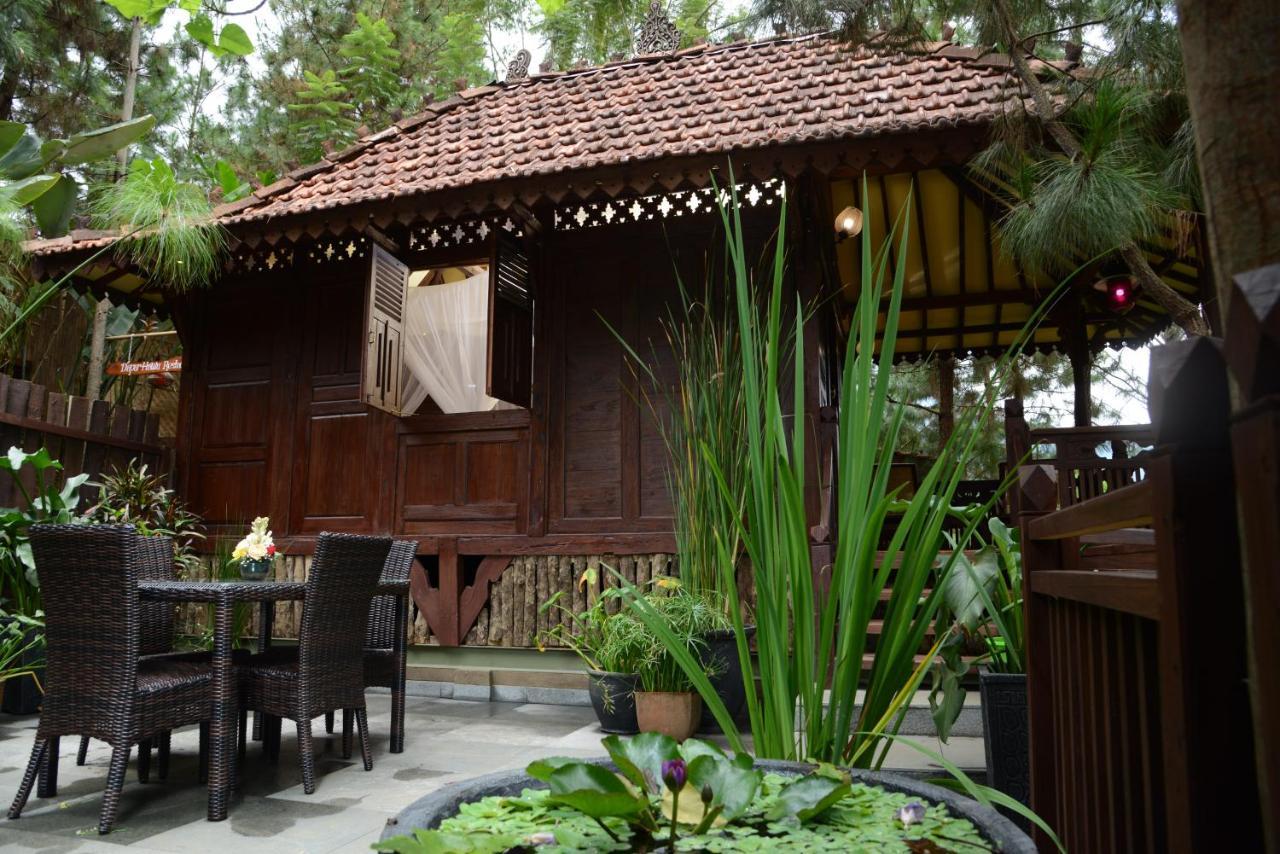 The Lodge Maribaya Lembang Bagian luar foto