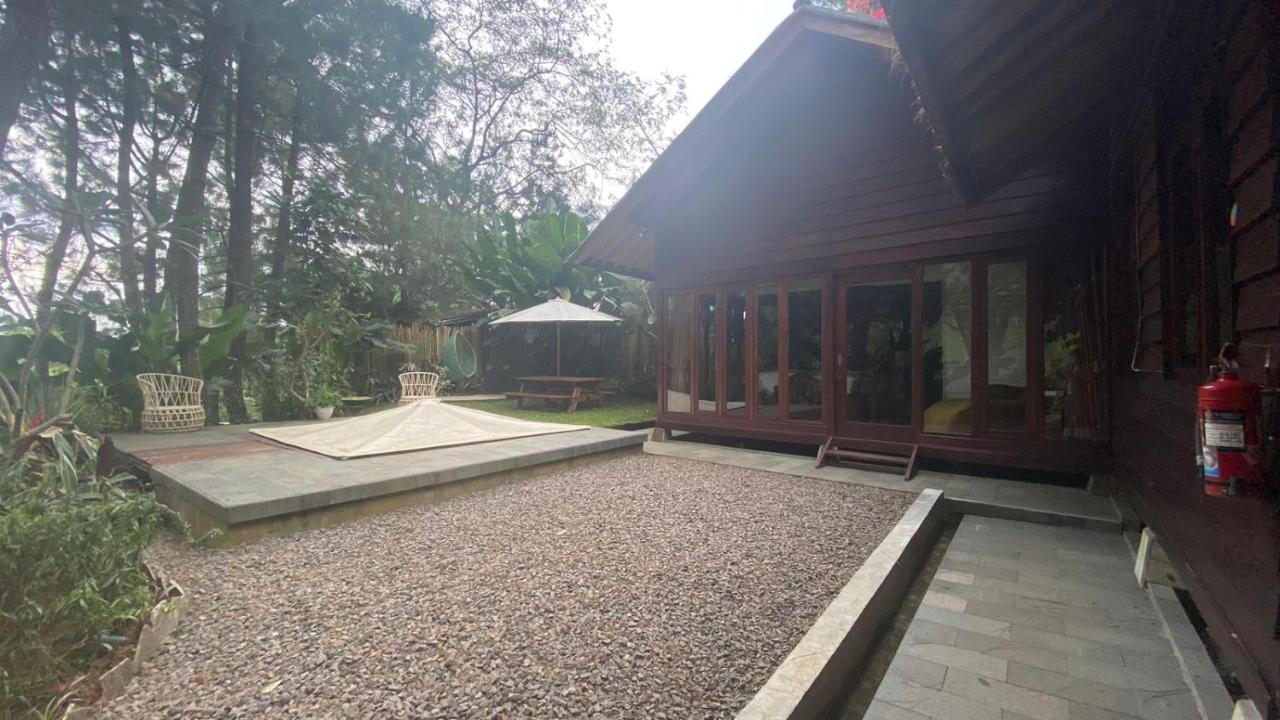 The Lodge Maribaya Lembang Bagian luar foto